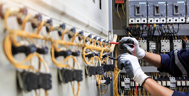 Professional Electrician technician working in Lexington, MS